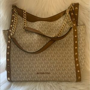 Michael Kors Newbury Shoulder Bag